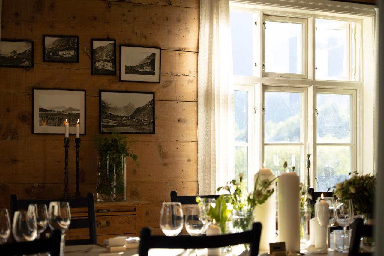 Hotel Aak Åndalsnes Екстериор снимка