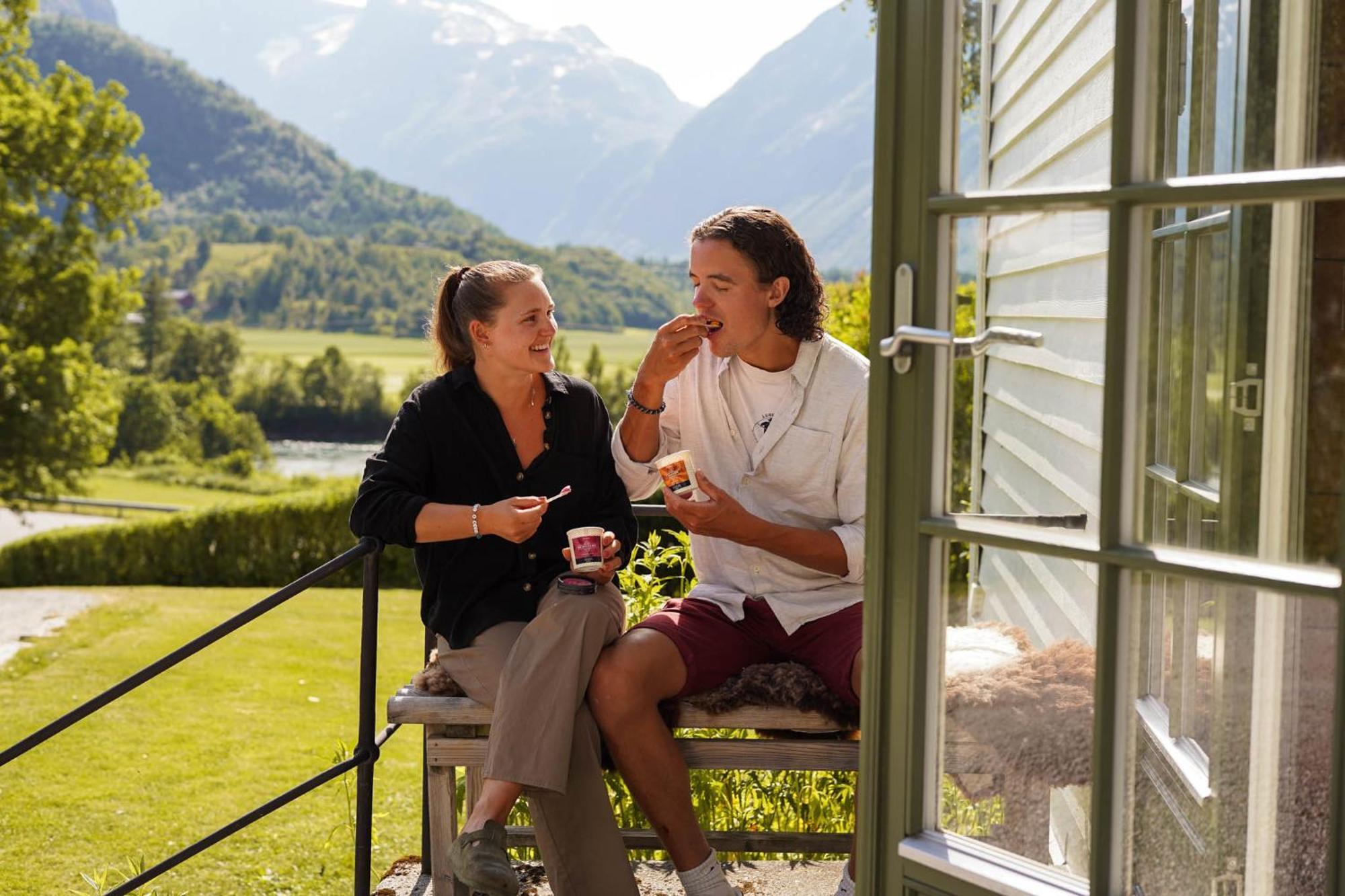Hotel Aak Åndalsnes Екстериор снимка